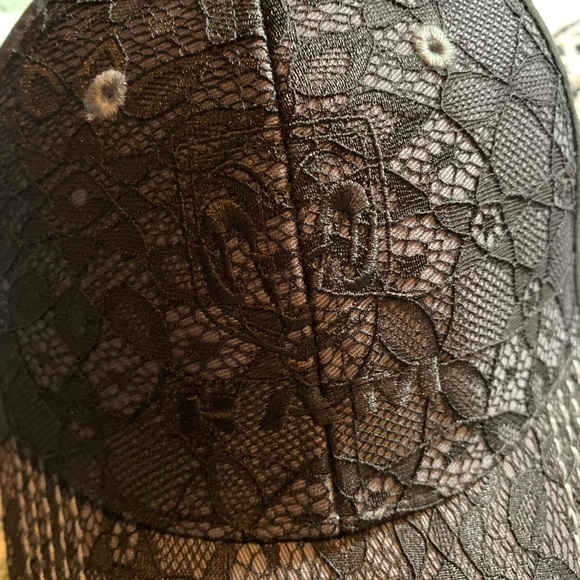 NWT Women’s Ram Lace Hat - Picture 2 of 6